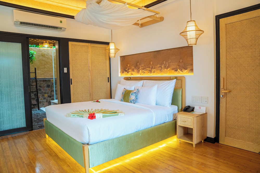 Bamboo Village Beach Resort and Spa 15/45
