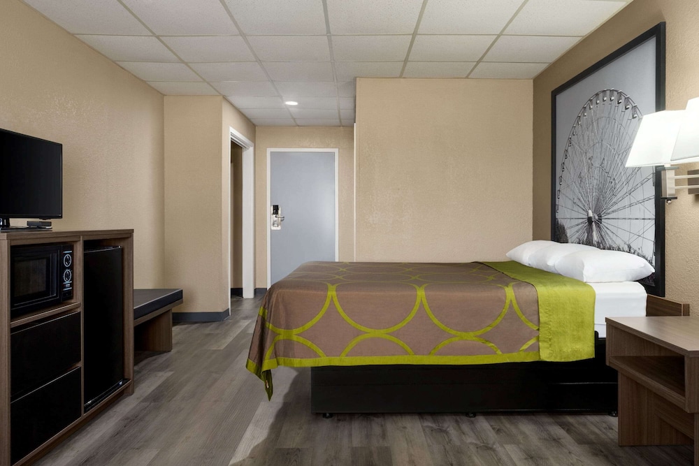 Super 8 By Wyndham Gainesville Tx 28/52