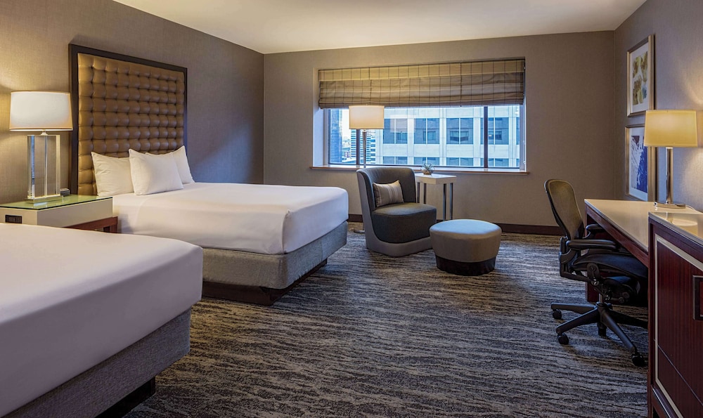 DELUXE, 2 DOUBLE BEDS