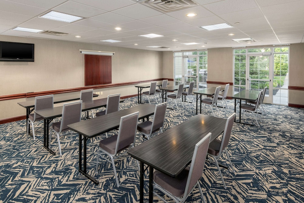 Homewood Suites By Hilton Philadelphia Mt. Laurel 39/43