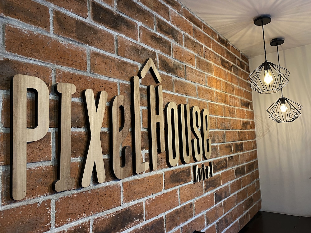 Ayenda 1224 Pixel House 35/53