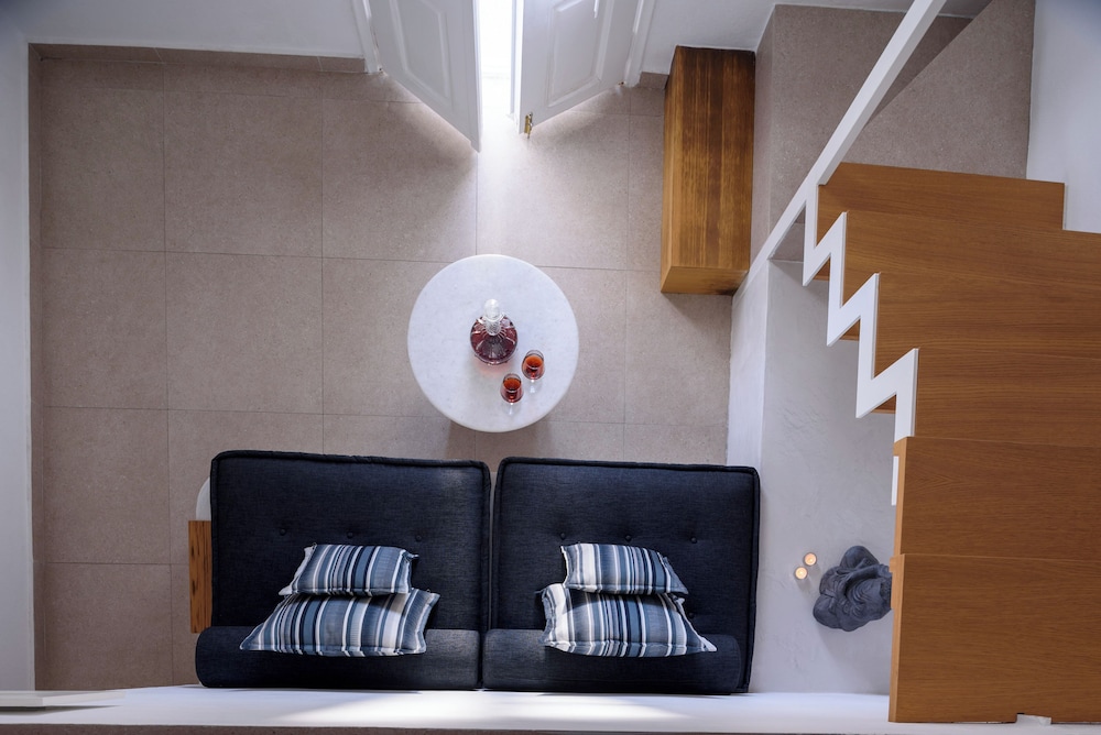 Muses Cycladic Suites 50/80