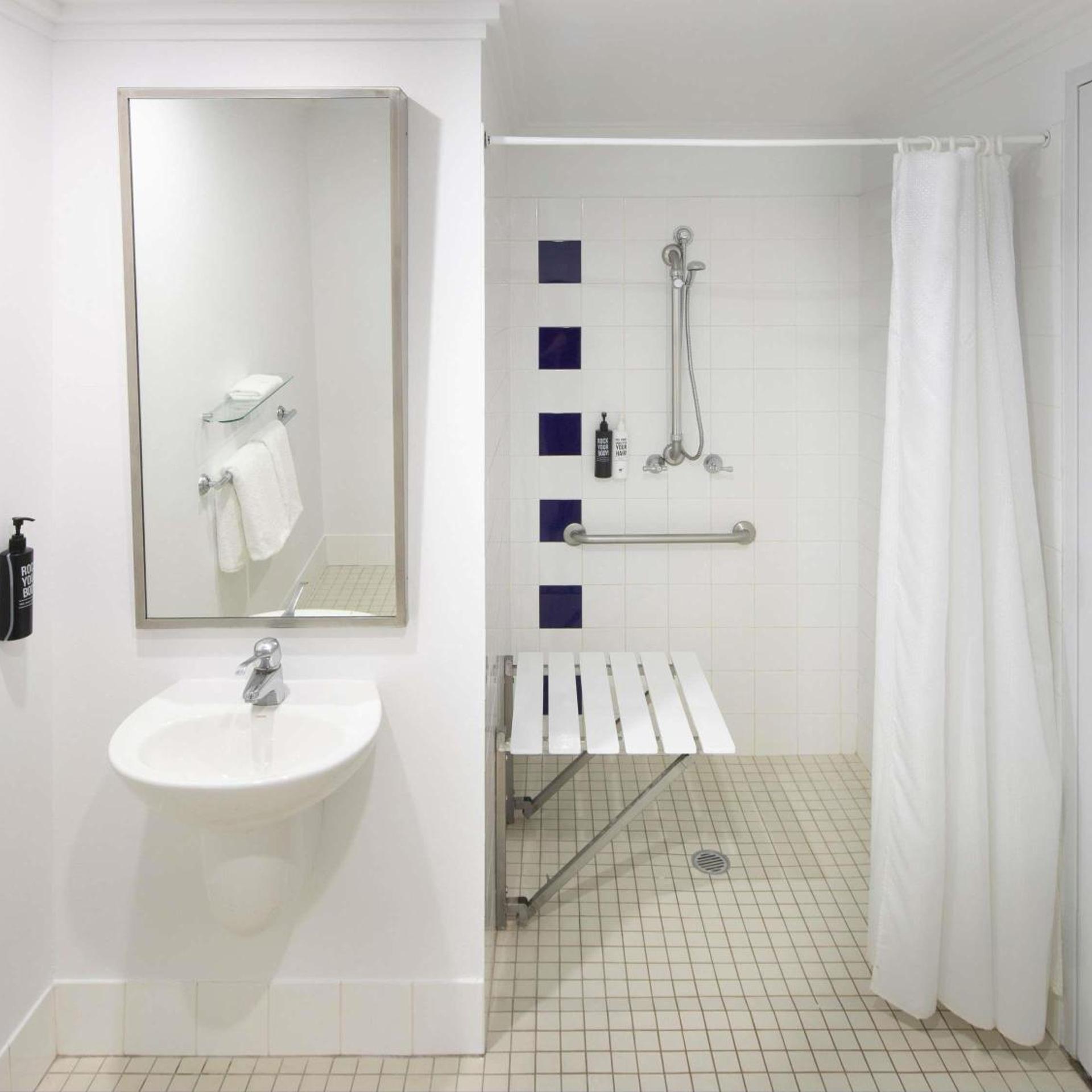 Standard, King Bed, Queen Bed, Accessible, ibis Styles Sydney Central 4/4