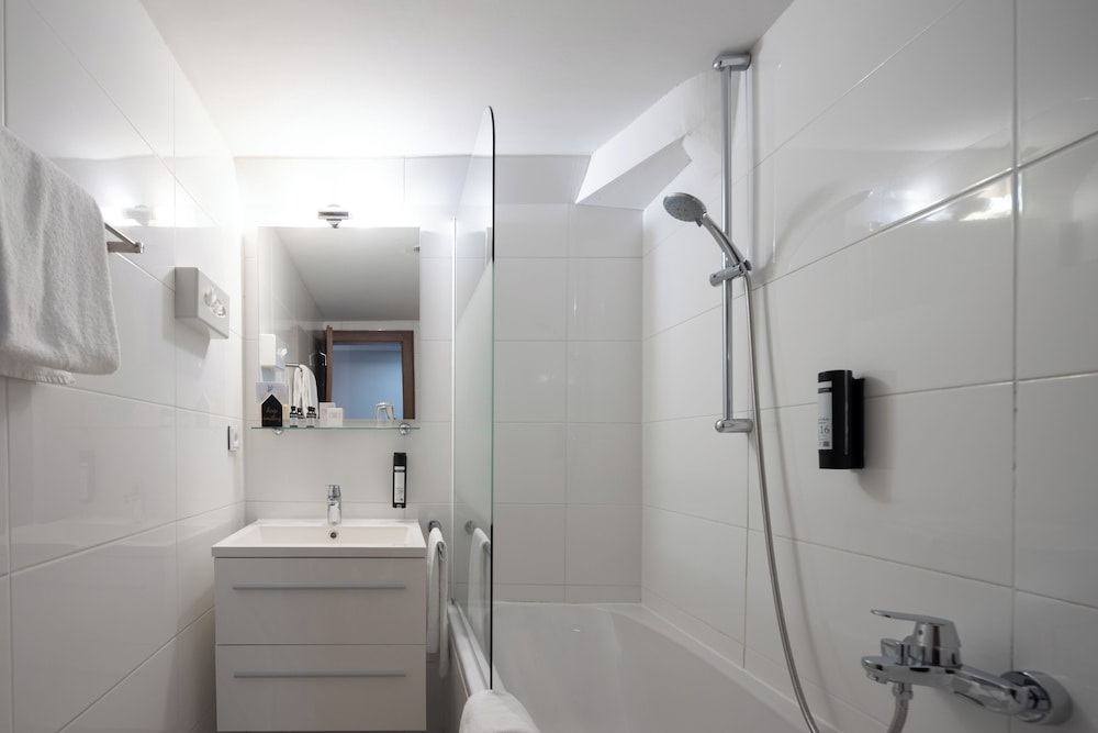 Q! Hotel Maria Theresia 50/50