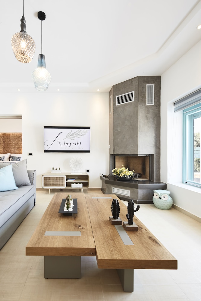 Almyriki Beach Villa 24/43