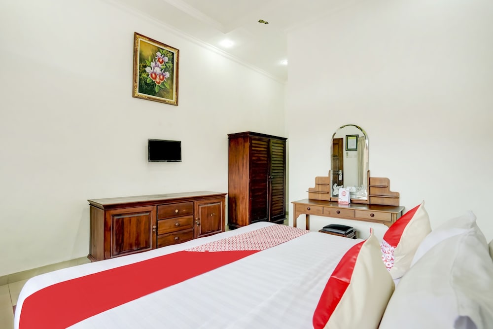 OYO 3261 Hotel Ratu 9/30