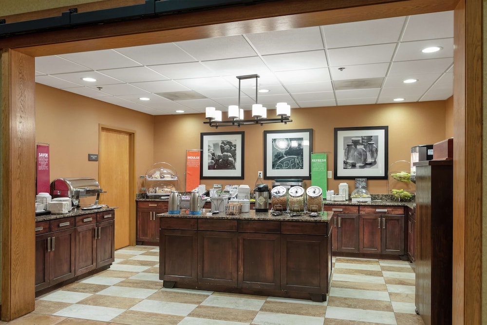 Hampton Inn And Suites Austin Airport 38/40
