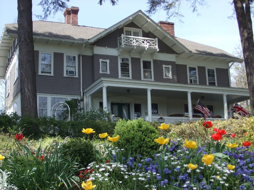 Abbington Green Bed &amp; Breakfast Inn 5/49