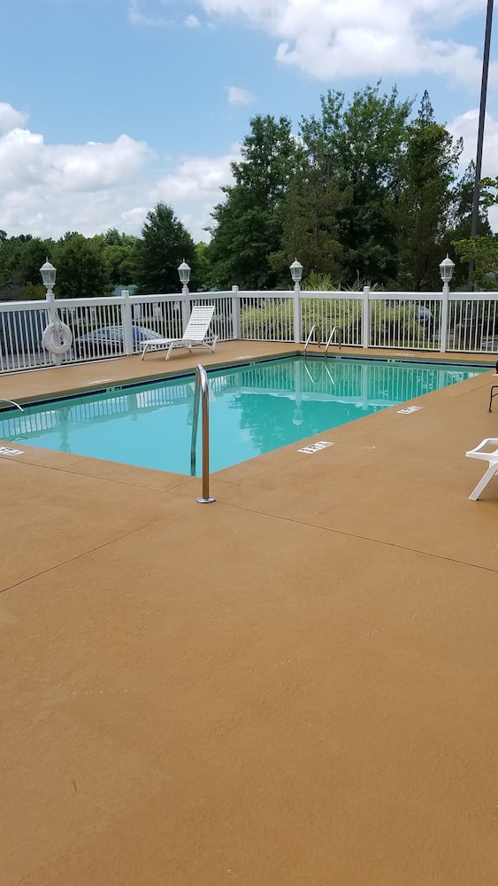 Country Inn and Suites By Radisson Columbus GA 16/34