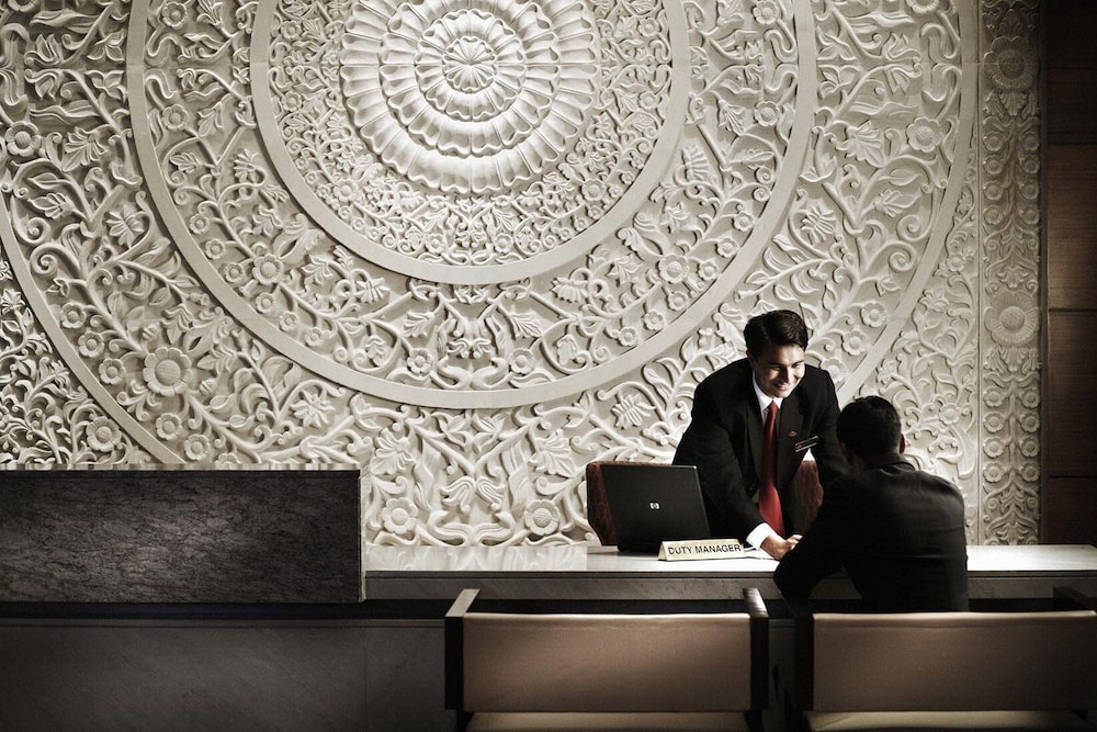 Crowne Plaza Gurgaon 8/82