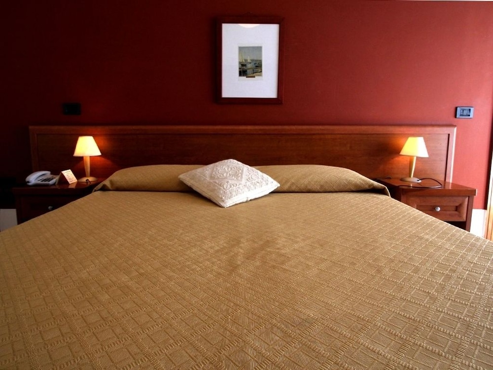 Hotel Ristorante Carosello 34/50