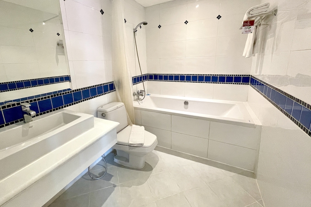Rayaburi Hotel Patong 46/52