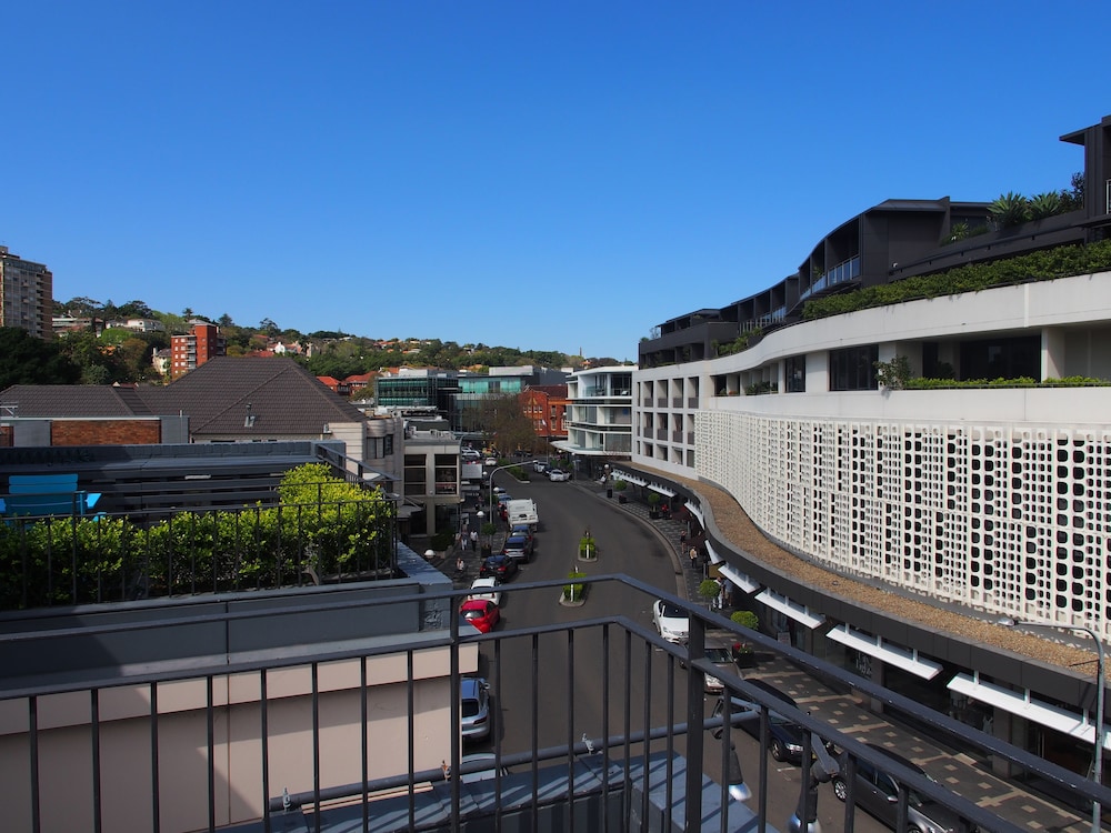 SAVOY DOUBLE BAY HOTEL 33/44