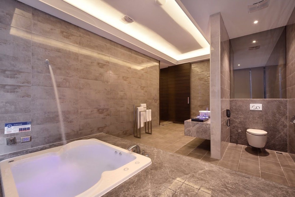 Uher Luxury Resort Hotel 47/50