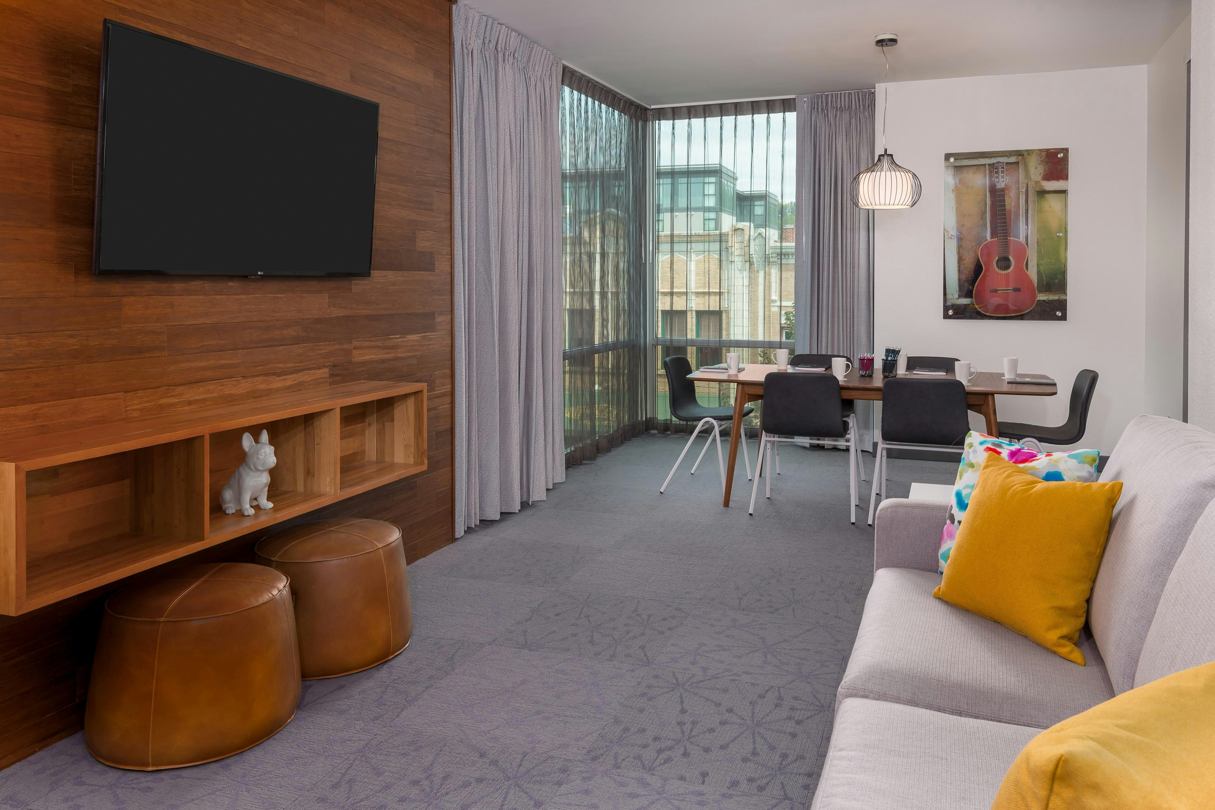 Aloft Asheville Downtown 6/22