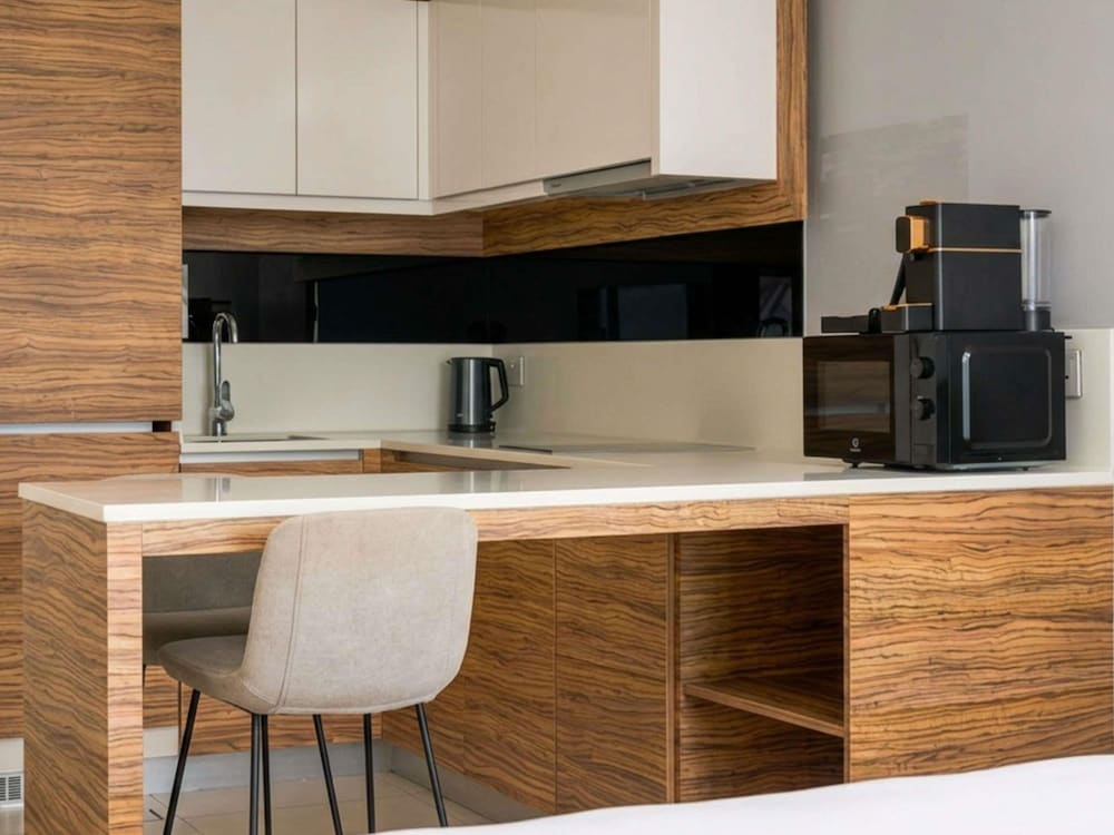 Novotel Living Singapore Orchard 46/60
