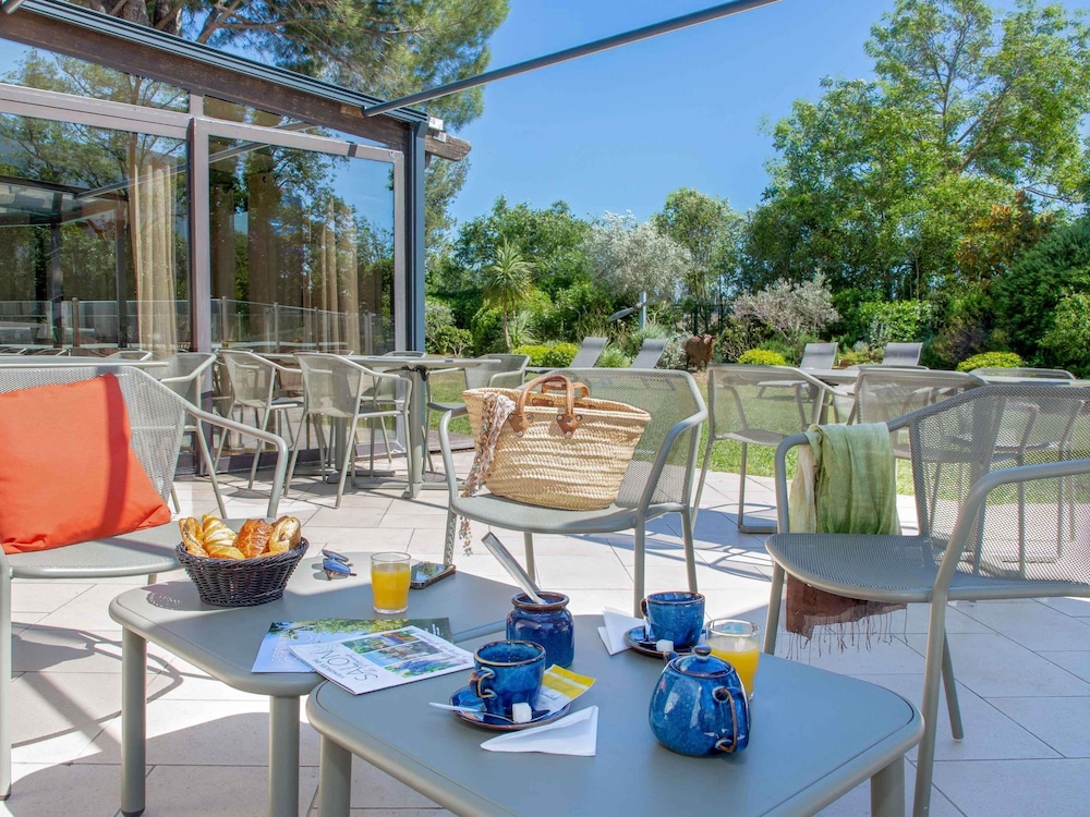Ibis Salon De Provence Sud 42/61