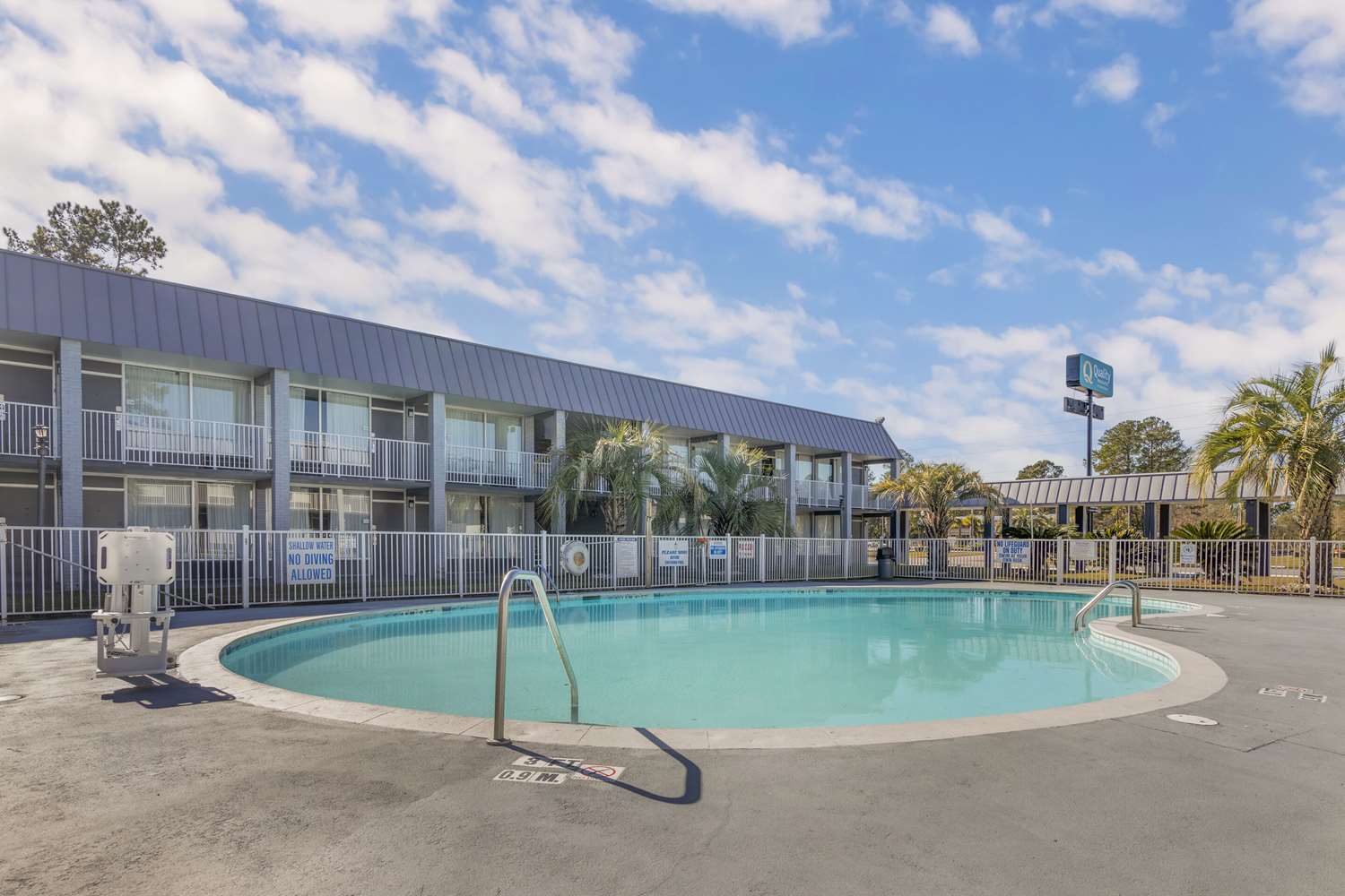 Quality Inn & Suites Hardeeville - Savannah North 4/11