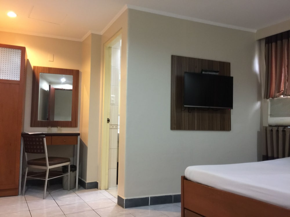 Golden Valley Hotel 26/67