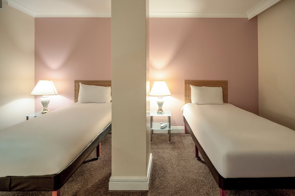 Sachas Hotel Manchester 16/50
