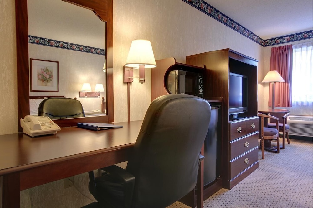 Americas Best Value Inn Suites St Charles St Louis 15/31
