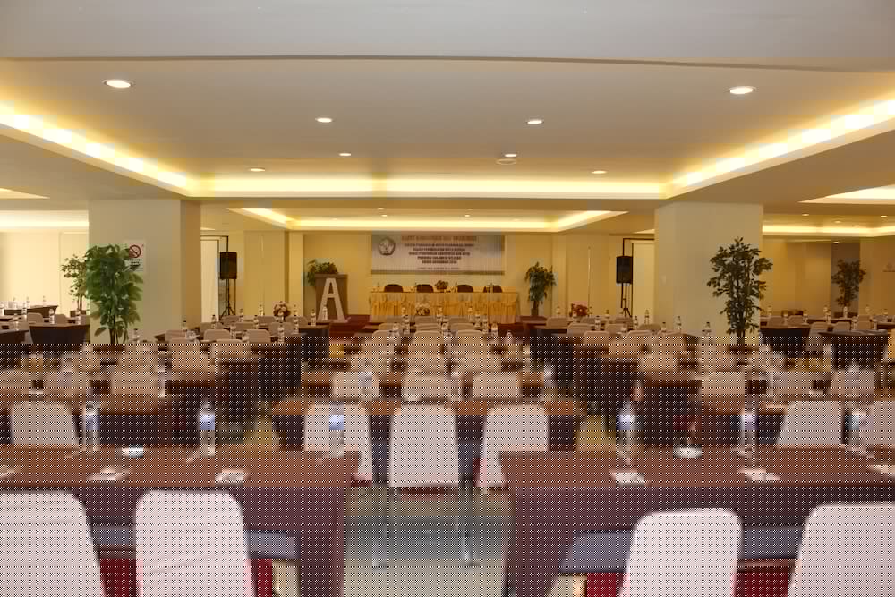 Grand Asia Hotel 30/43