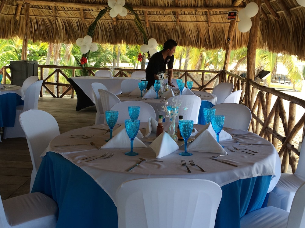 SABAS Beach Resort 24/66