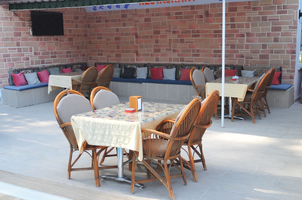 Dilhan Hotel 25/31