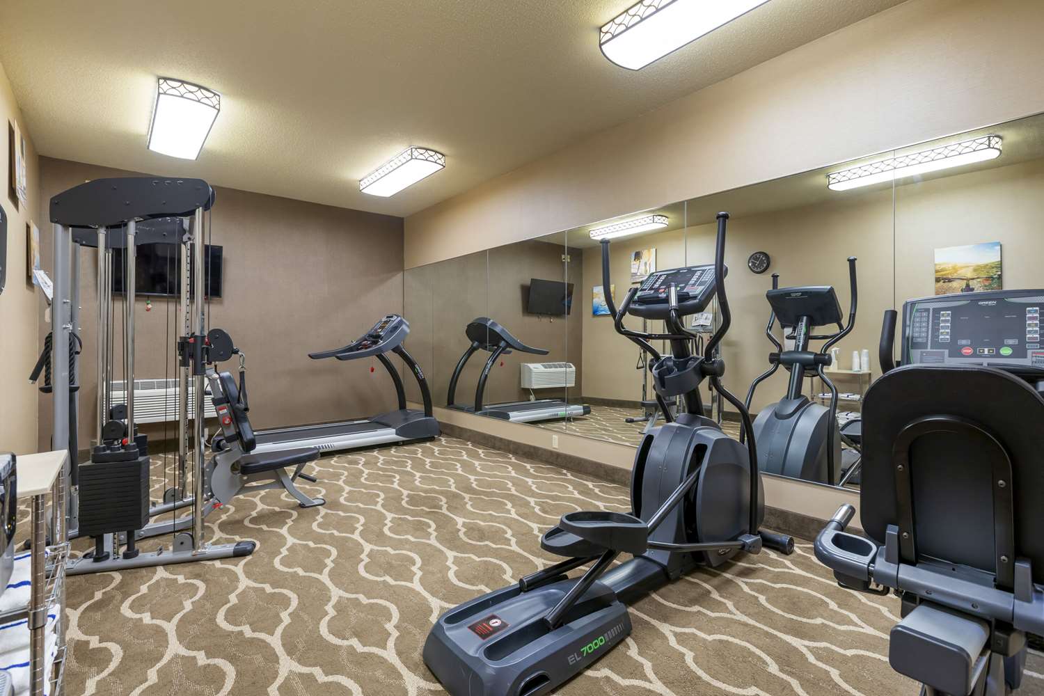 Comfort Inn & Suites Jackson North 4/12