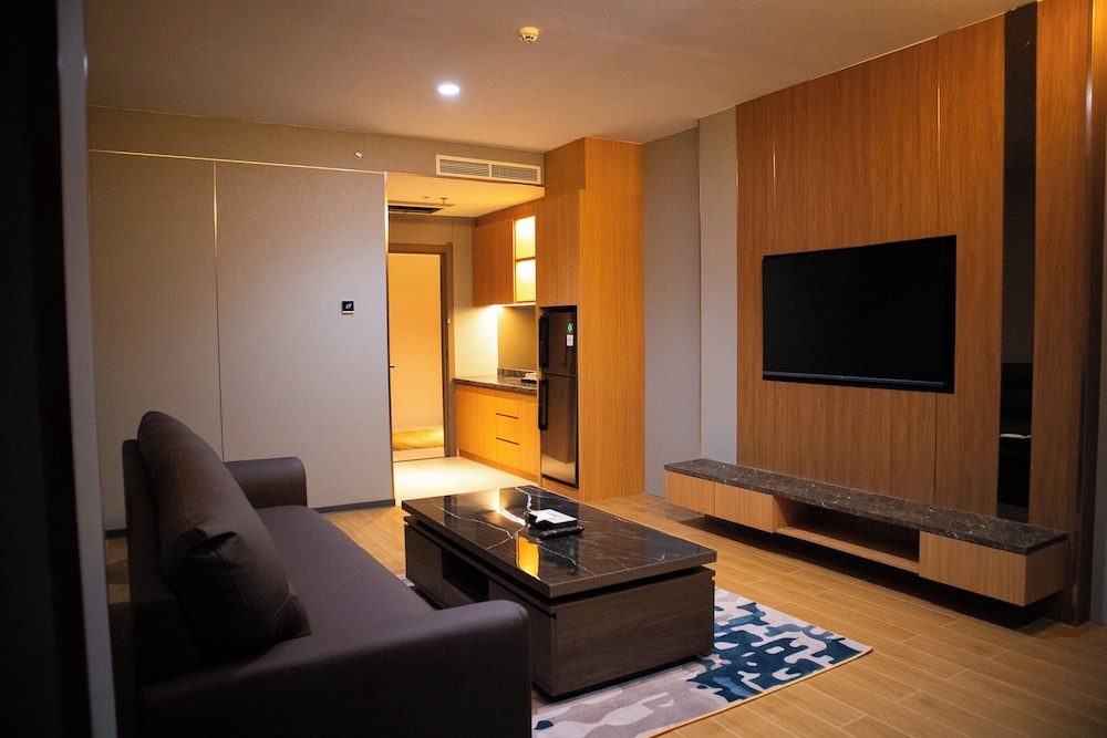 AGlow Hotel Harbor Bay Batam 48/65