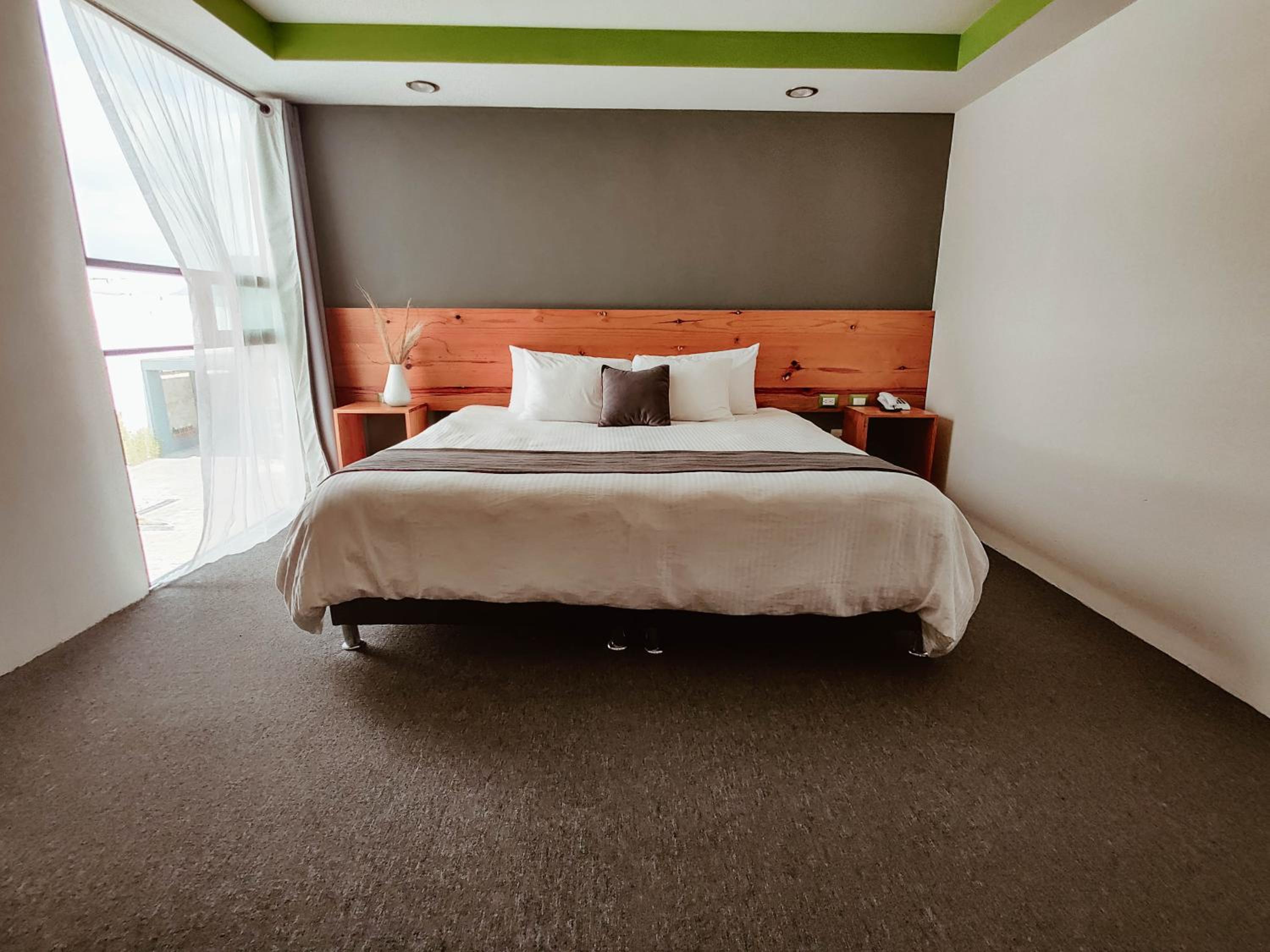 Superior, Hotel Brisas Express 2/9