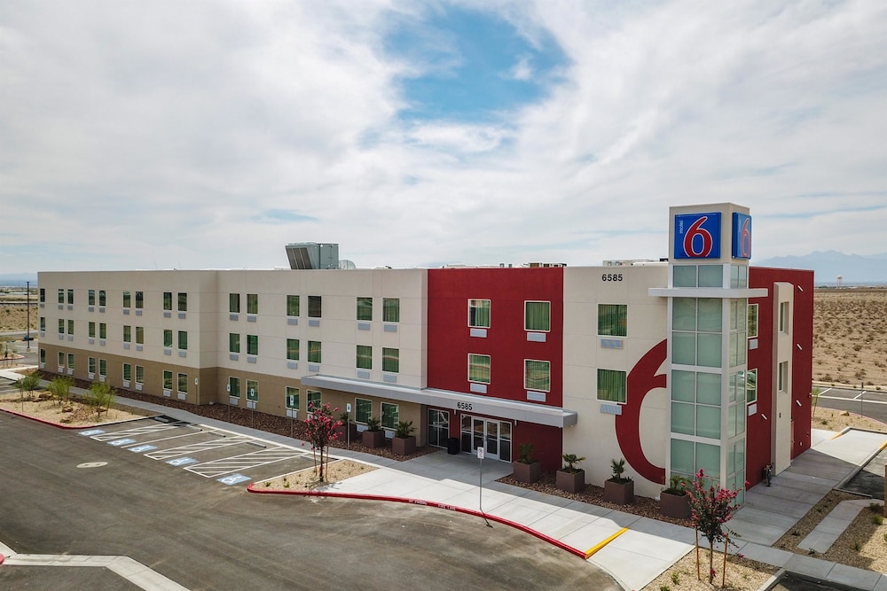 Motel6 Las Vegas, NV - Motor Speedway 6/48