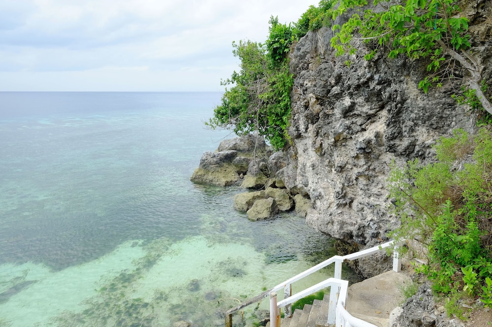 Cliffside Resort Panglao 63/68