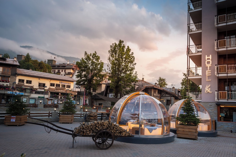 Hotel K2 57/64