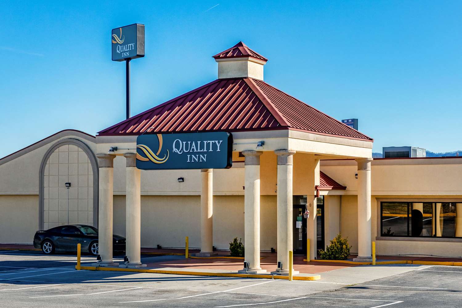 Quality Inn Newport TN 1/33