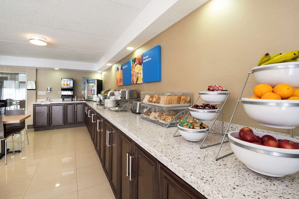 Comfort Inn North Bay 42/44