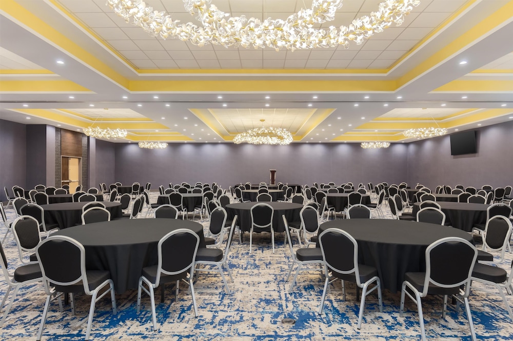 Hilton Garden Inn Hutchinson 43/47