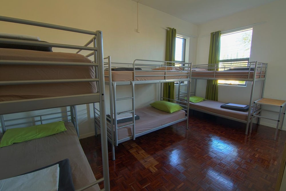 Cambridge Lodge Hostel Backpacker 33/46