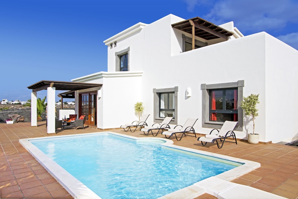 Villas Coral Deluxe 3/56