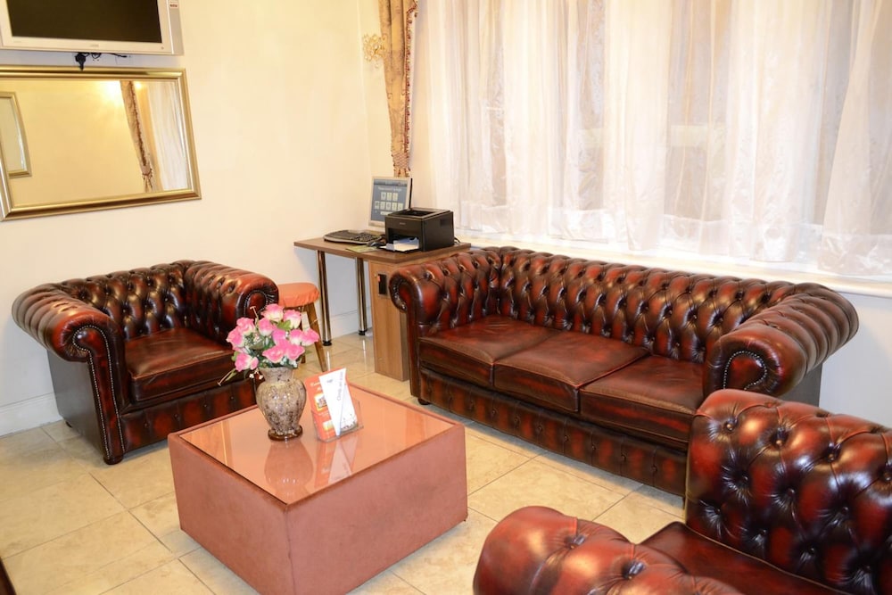 Cranbrook Hotel London 38/55