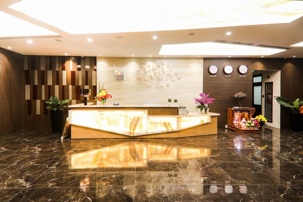 Lake View Hotel 4/69