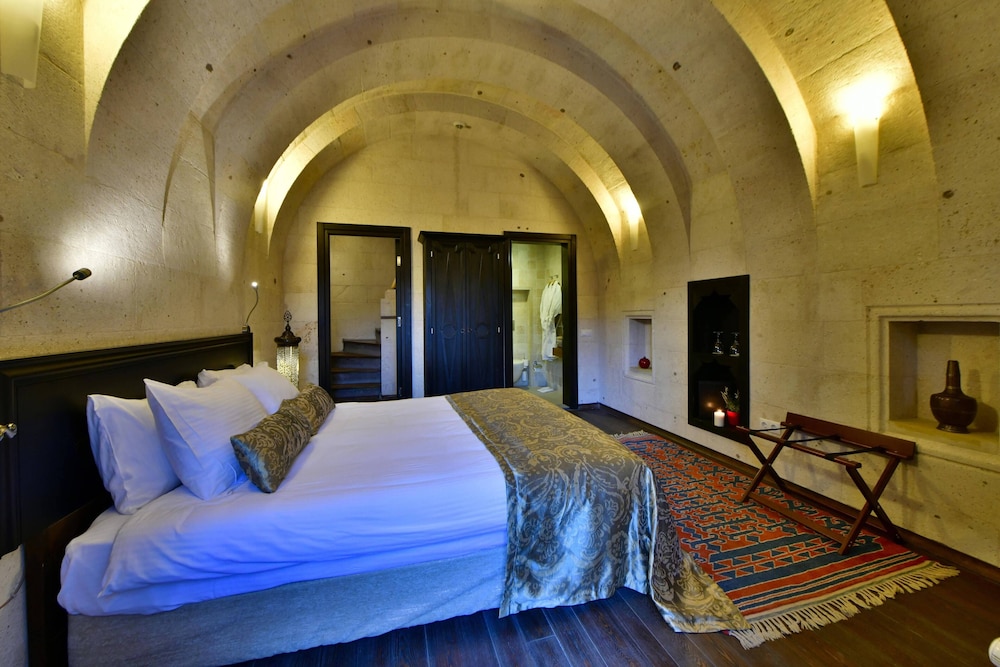 2 BEDROOMS, DUPLEX, FAMILY