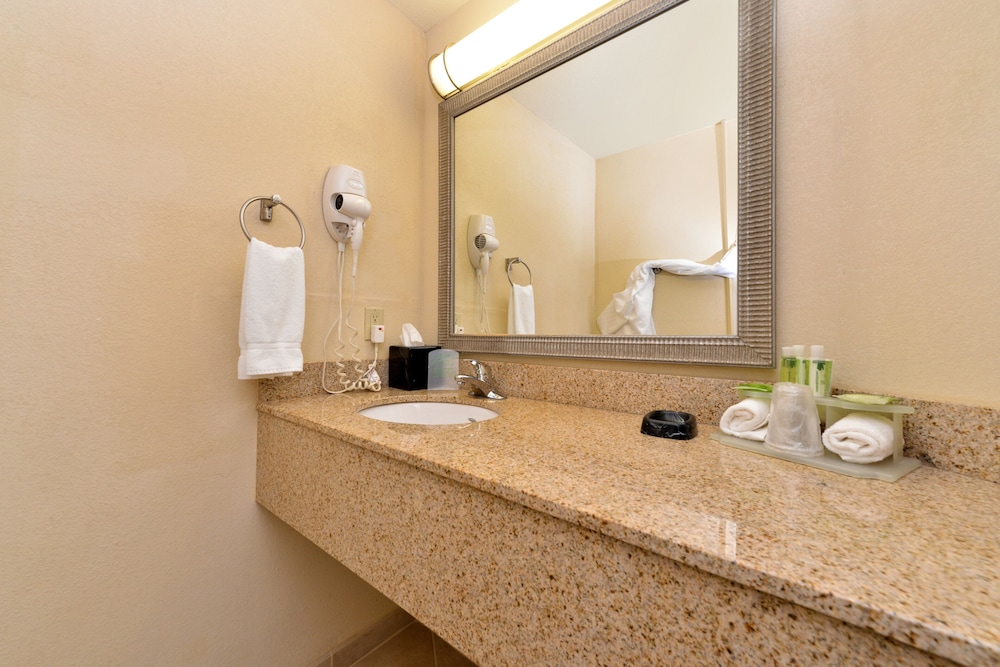 Holiday Inn Express Portland South - Lake Oswego 36/79