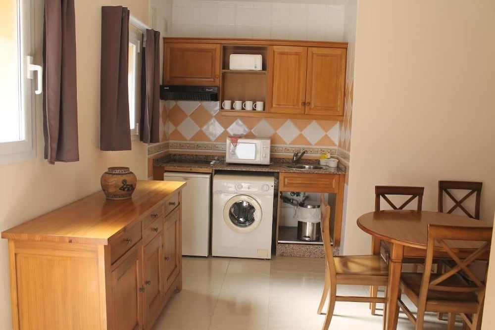 APARTHOTEL PINOSOL 23/34