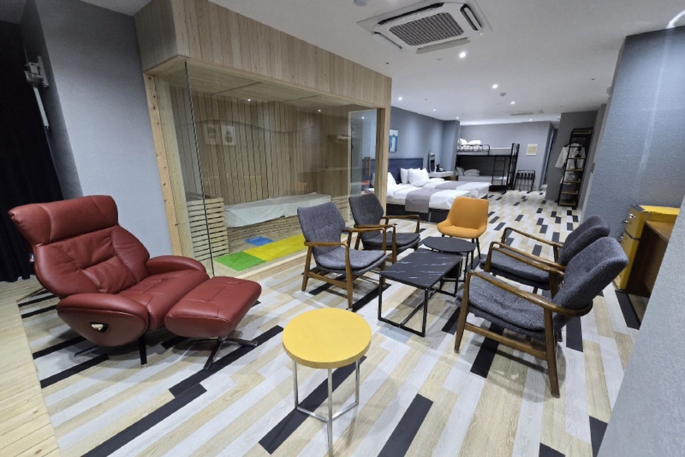 Galaxy Hotel 55/78