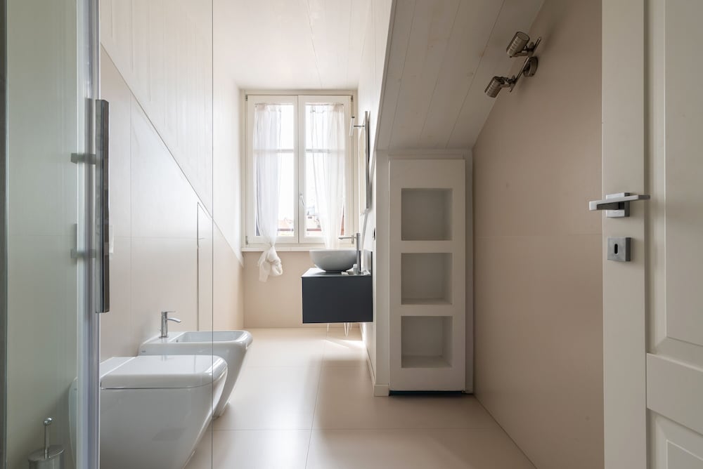 Easyhomes - Brera Luxury Suites 42/42