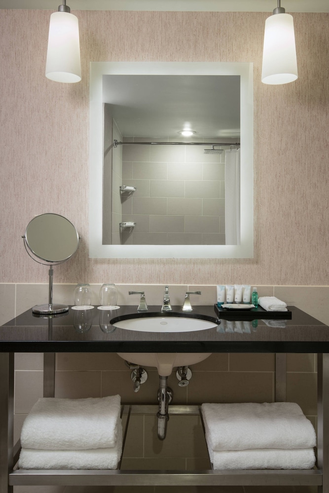 The Westin Tysons Corner 44/55