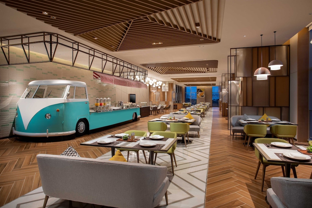 Holiday Inn Wuxi Central Station 41/56