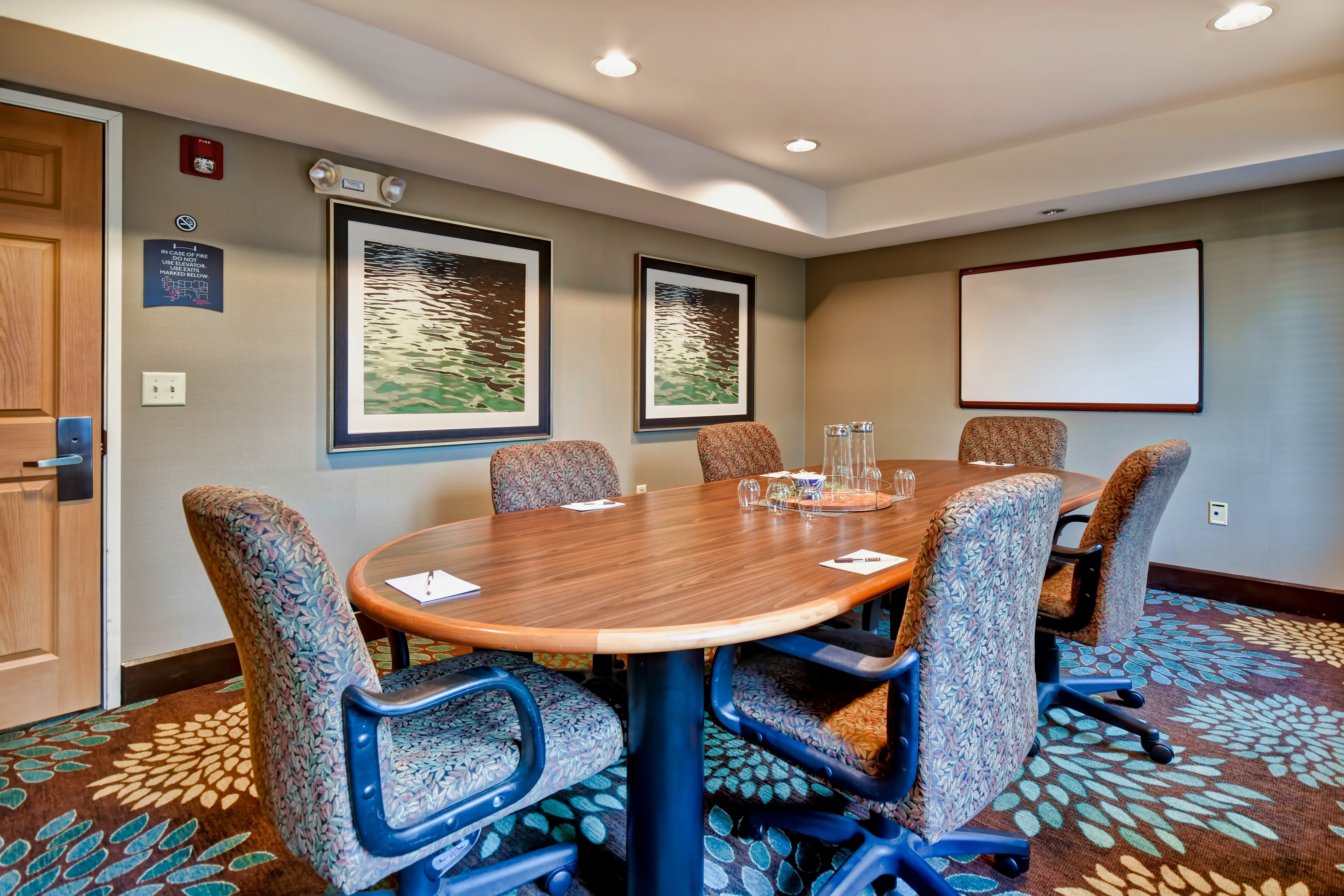 Staybridge Suites Middleton/Madison-West 44/49