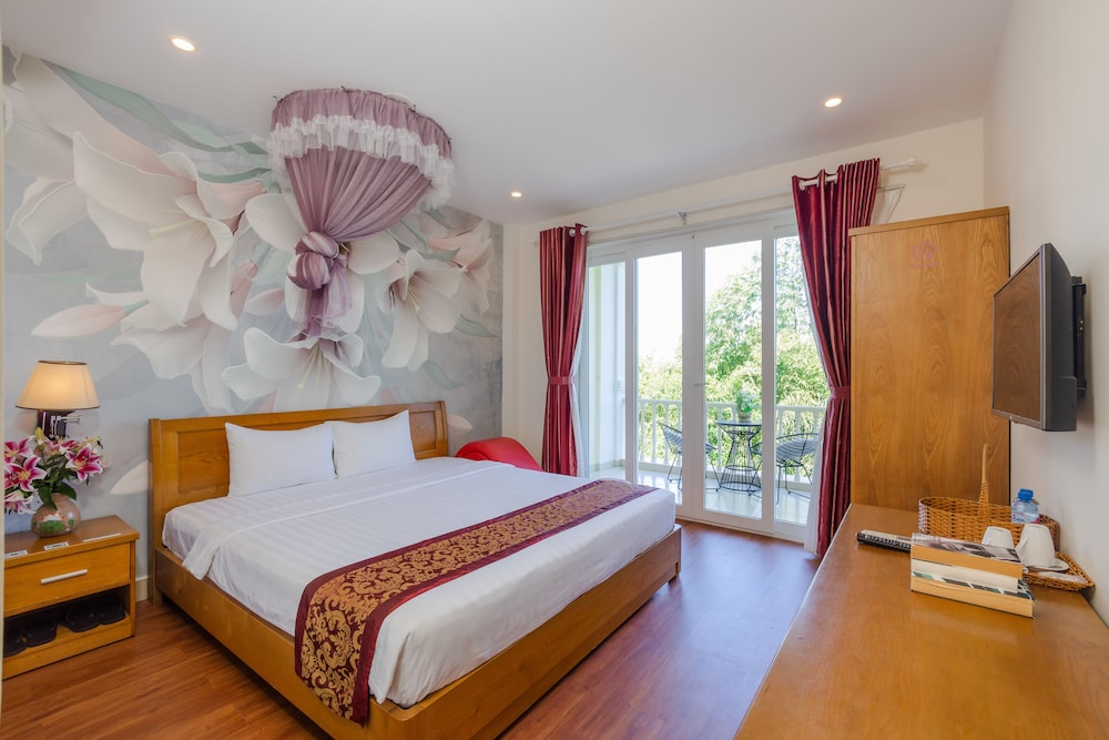 T&T Resort 30/84